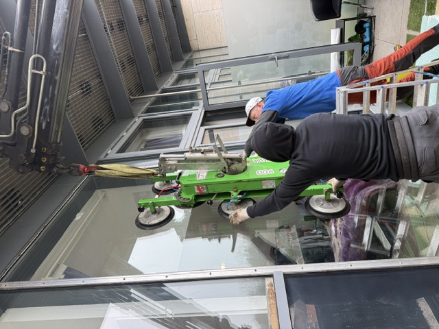 About Roehampton Glazing